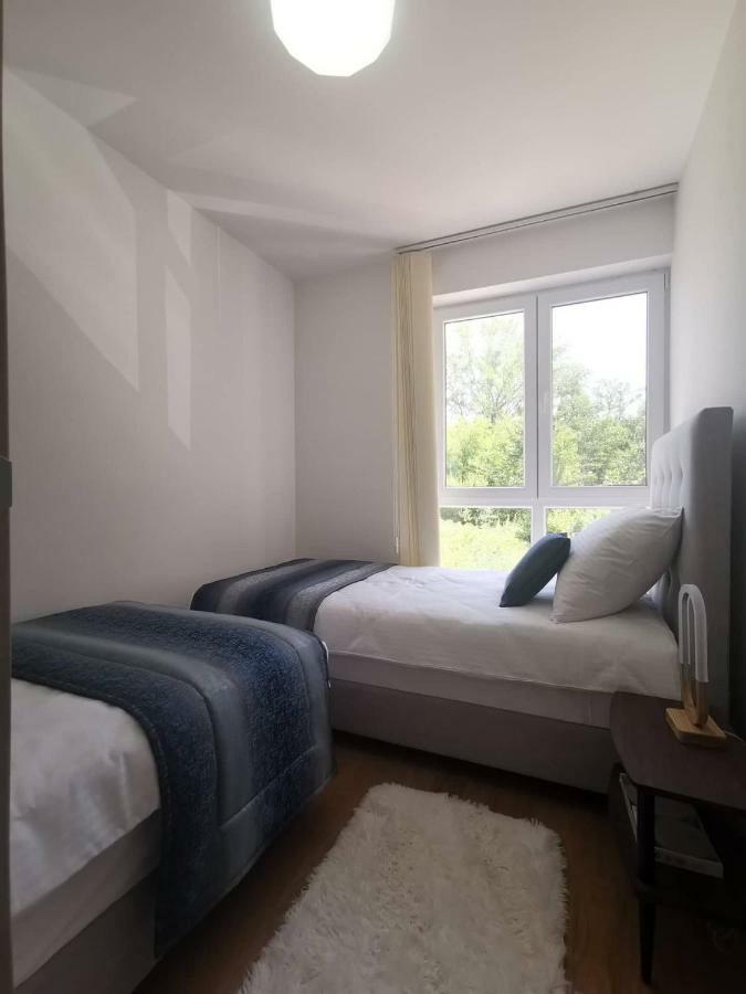 Gonik Apartmani Veliko Gradište Esterno foto